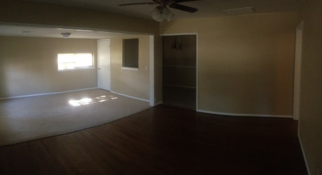 Photo - 1517 Windsor Way