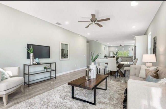 Photo - 5037 23rd St N