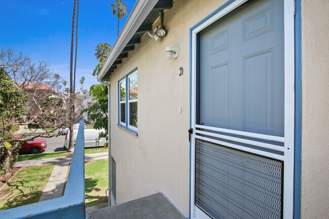 Photo - 1034 5th St in Santa Monica - 5 blocks to ...