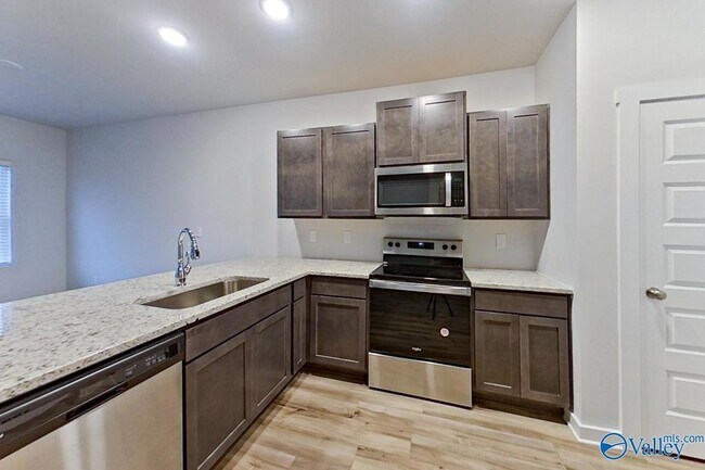 Photo - 6425 Upchurch Dr