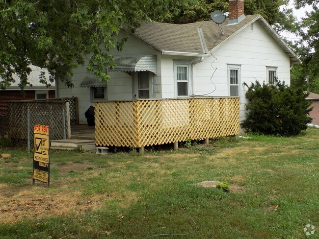 Building Photo - 2241 S 35th St Rental