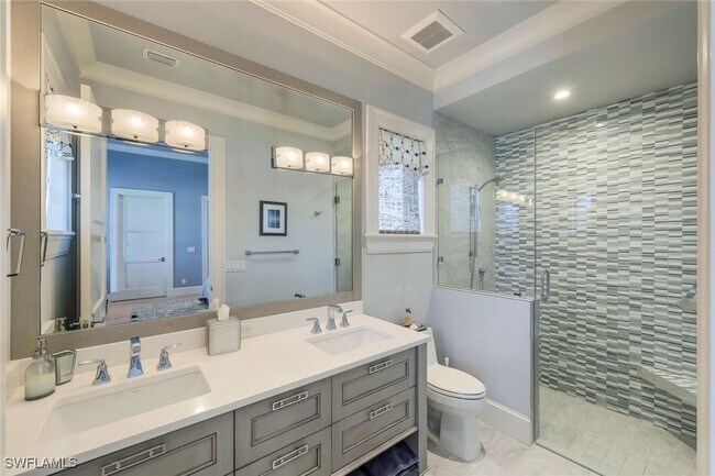 Photo - 425 Harbour Dr