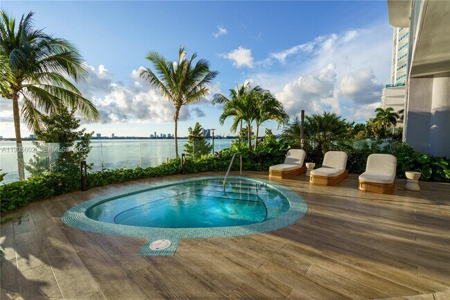 Photo - 700 NE 24th St Unit 4002