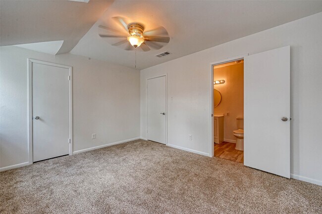 Photo - 1911 Sherwood Forest St Unit 9