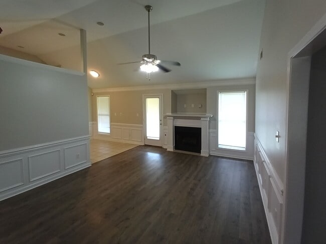 Photo - 162 Romie Dr