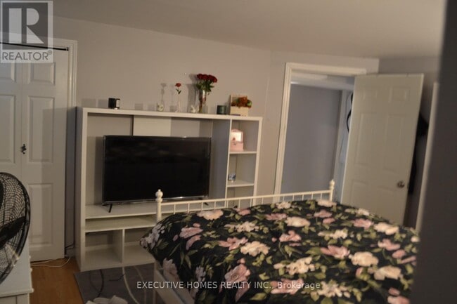 Photo - 1165 Ogden Ave