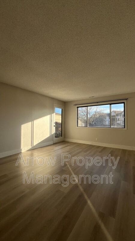 Photo - 2384 N 44th St