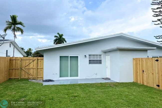 Photo - 840 SW 14th St Apartment
