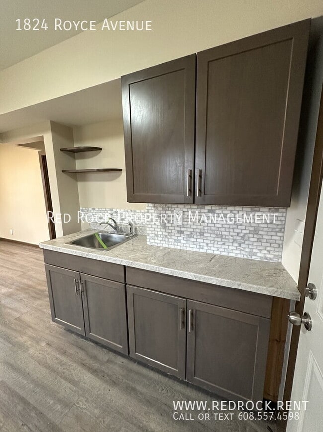 Photo - 1824 Royce Ave