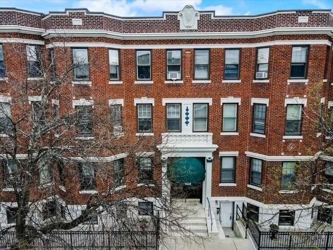Building Photo - 1568 Commonwealth Ave Unit 6 Rental