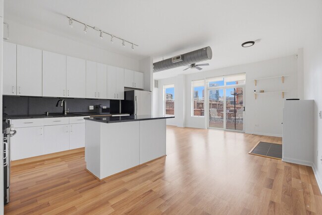 Photo - 1631 S Michigan Ave Unit 401