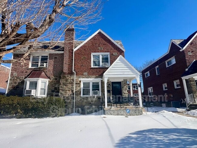 Building Photo - 317 Barker Ave