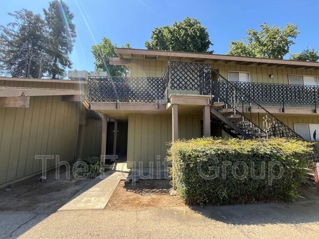 Building Photo - 306 N Westfield St Rental