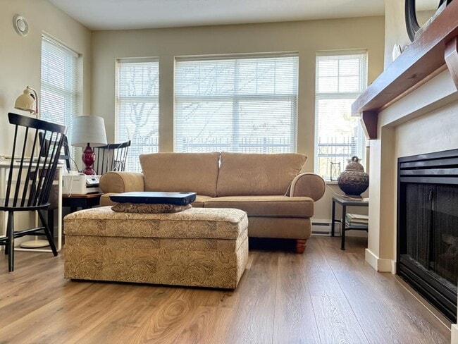 Building Photo - 2 bedroom in Coquitlam BC V3E 0C9