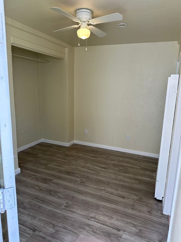 Photo - 214 E 88th Pl