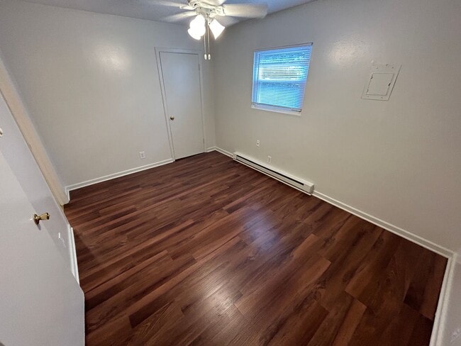 Photo - 1216 W Chapel Hill Rd