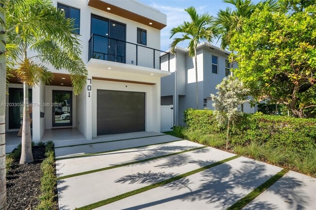 Photo - 701 SW 17th St