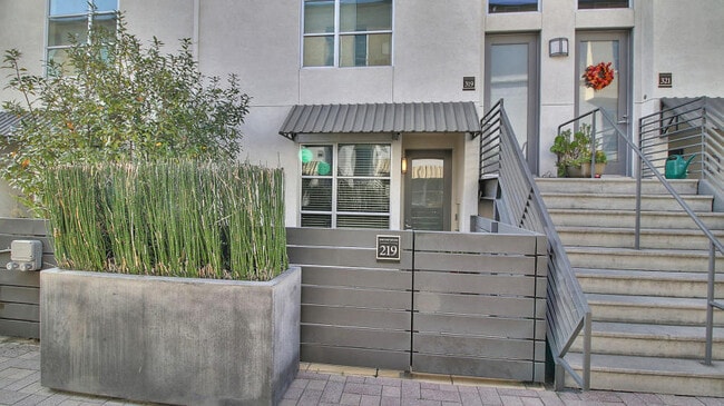 Photo - Beautiful 1 Bedroom Condo for Rent Unit 219