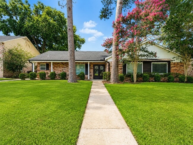 Building Photo - 11211 Ash Creek Dr