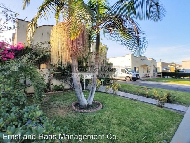 Photo - 2 br, 1 bath House - 3349 Walnut Ave.