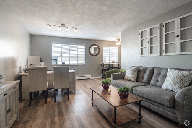 Studio Living Room - Continental Court Apartments