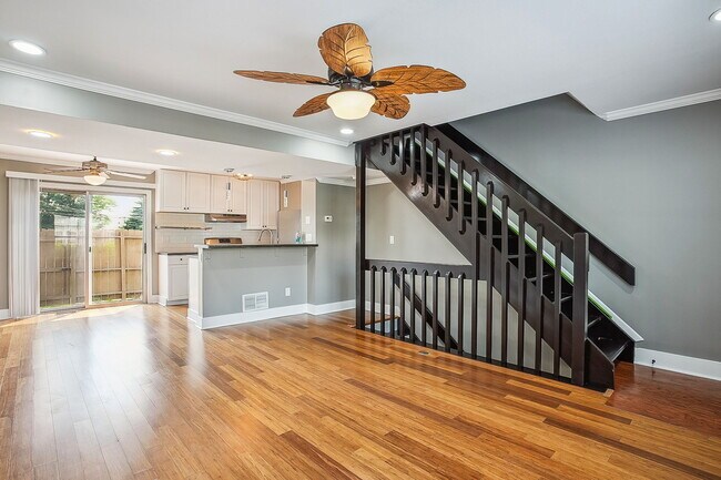 Photo - 4841 Stoneybrook Blvd