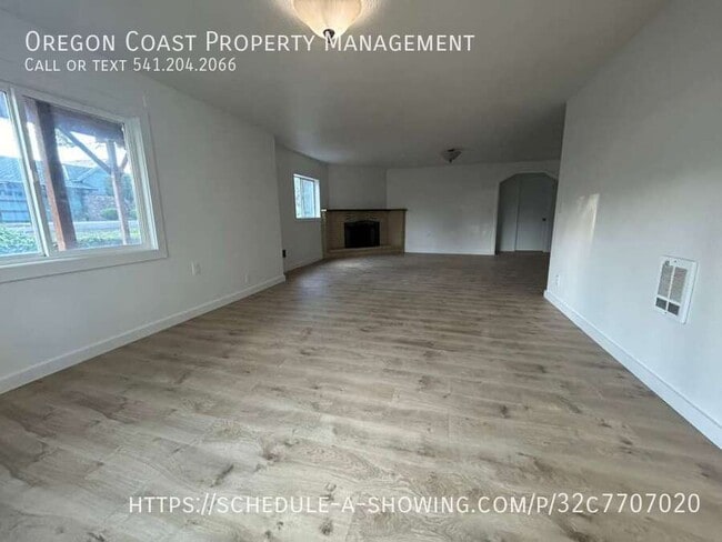 Photo - 426 NW 22nd St Unidad Lower 2 Bedroom