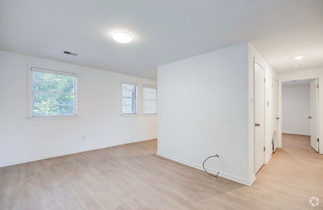 Building Photo - 2038 Southern Ave Rental