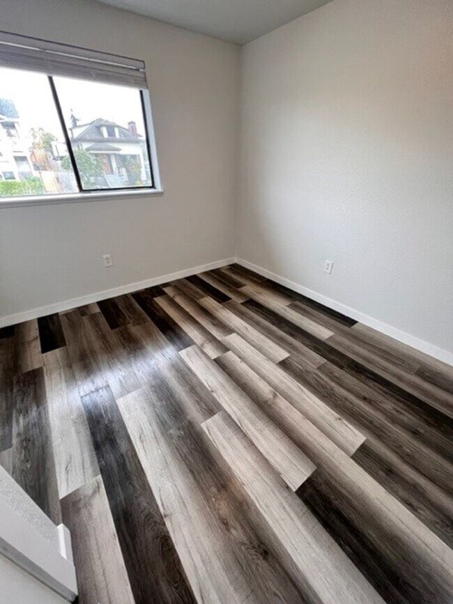 Photo - Arise Station