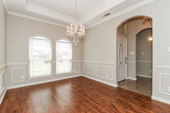 Photo - 319 W Little Creek Rd