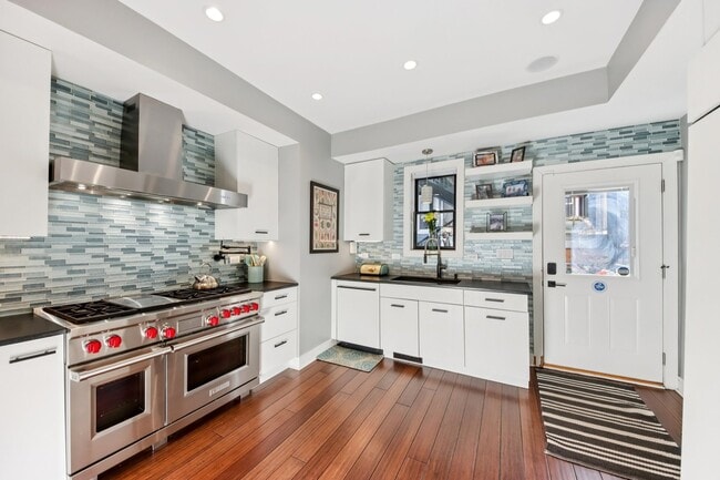 Photo - 1717 N Hudson Ave