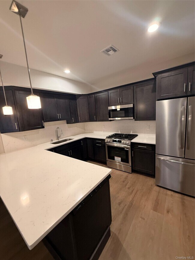 Photo - 122 Greenwich Ave Unit 404
