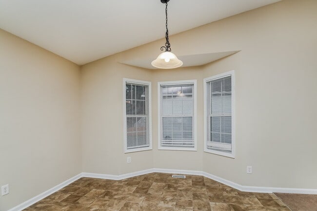 Photo - 312 Gun Range Rd