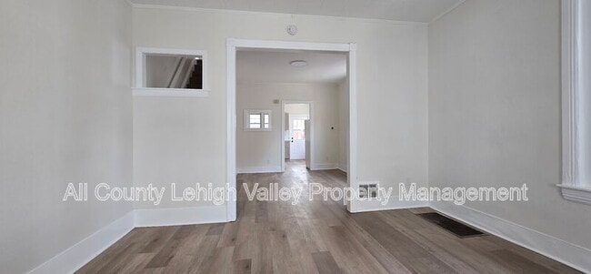 Photo - 326 N Fountain St