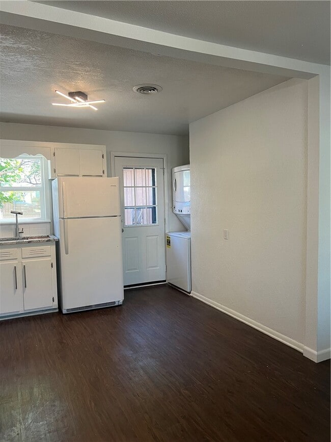 Photo - 737 N 12th St Unit B