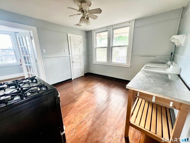 Photo - 106 Biro St
