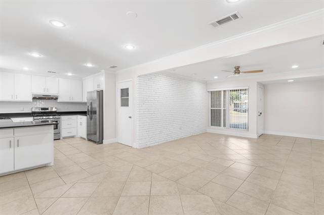 Photo - 831 Warren Way