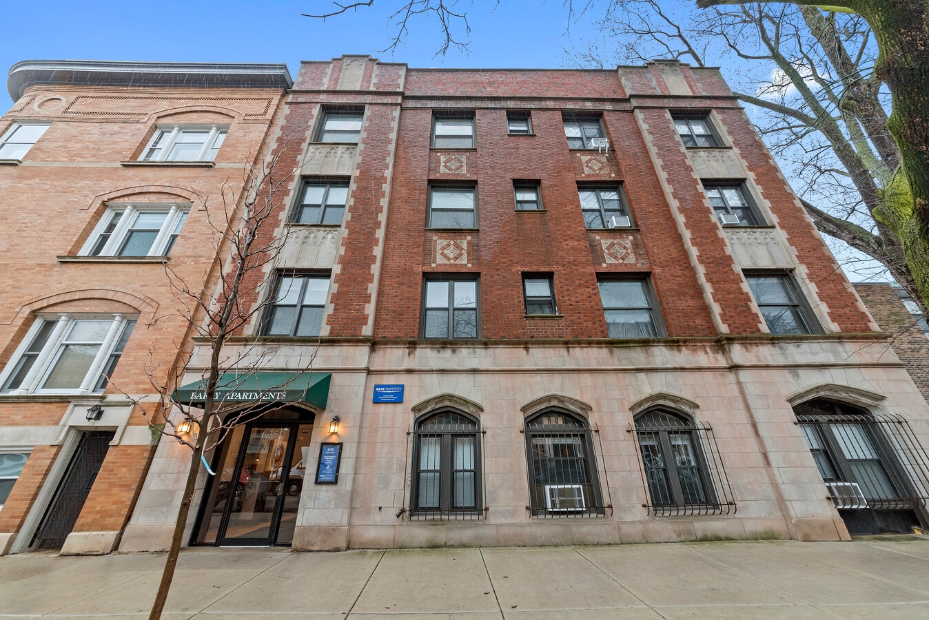 Photo - 631 W Barry Ave Unit 1