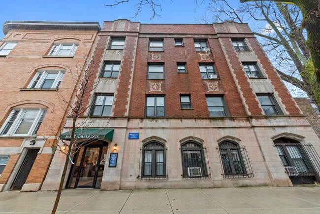 Building Photo - 631 W Barry Ave Unit 1