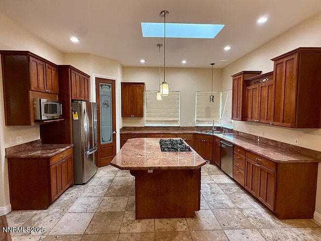 Photo - 1498 Washington St