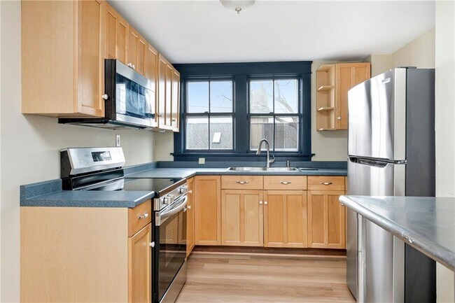 Photo - 427 Spring St Unit 3