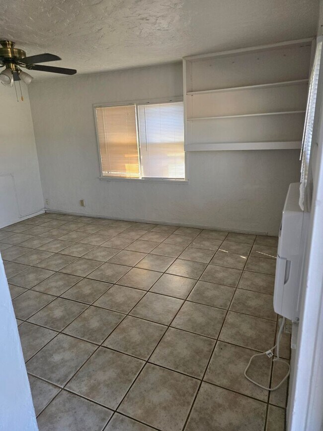 Photo - 3556 E Fairmount St