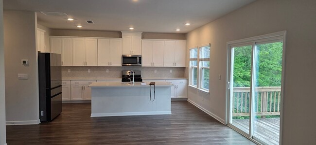 Photo - 164 Longleaf St