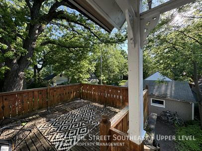 Photo - 122 Cecil St SE Unit Upper level