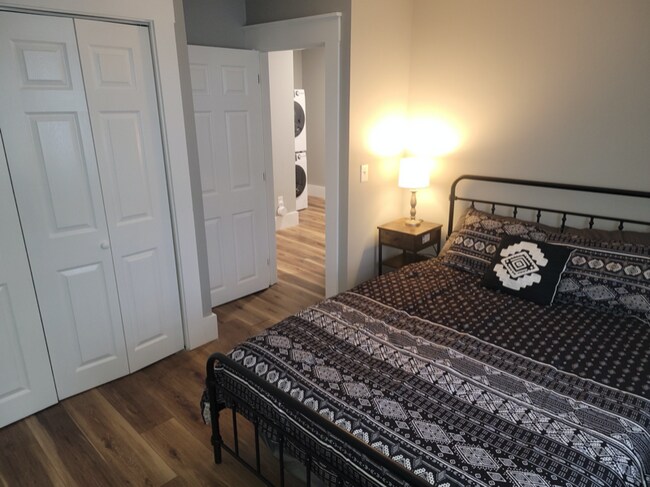 Photo - 2468 Lakeshore Blvd Unit C018