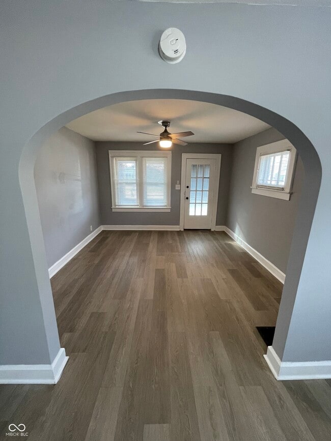 Photo - 833 N Emerson Ave