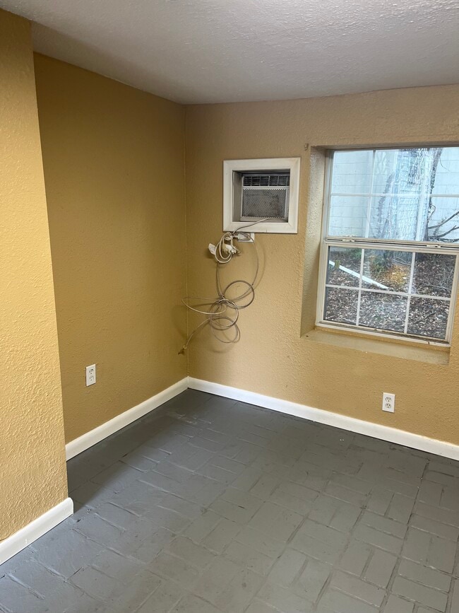 3026 Short St Unidad C