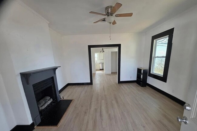 Photo - 572 2nd St