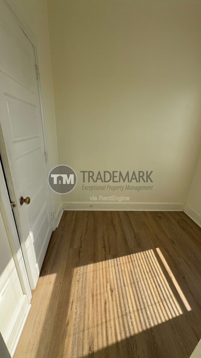 Photo - 137 S 2nd St Unit 2