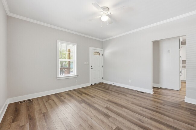 Photo - 546 Baltimore Dr